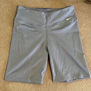 Nike Shorts Size M
